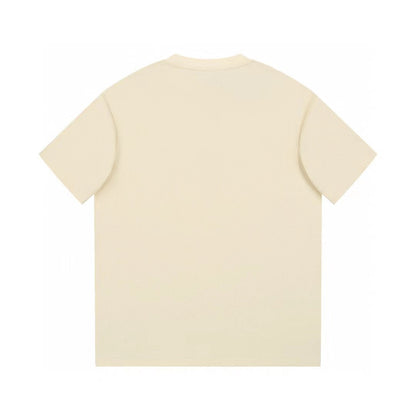 Camiseta con estampado de nubes