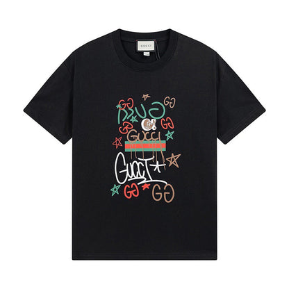 Camiseta con estampado de grafiti