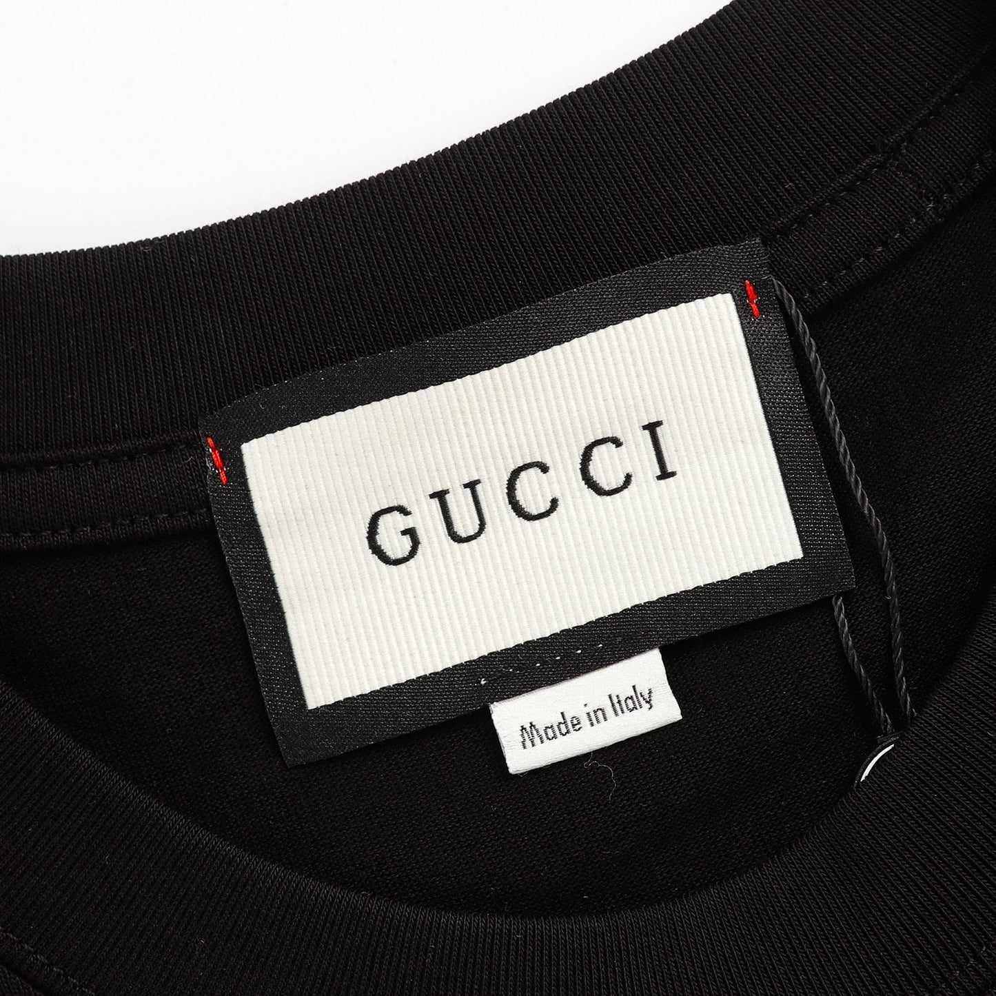 Camiseta con estampado de relámpagos