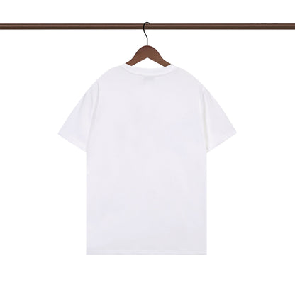 Camiseta con estampado de la letra F arcoíris