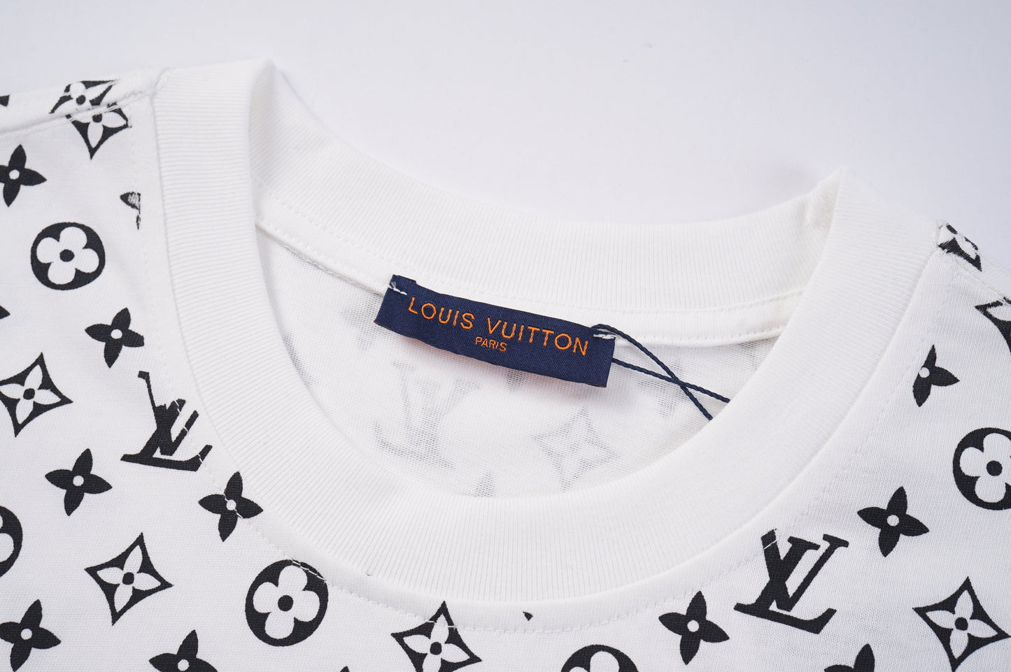 Camiseta con estampado de letras degradado