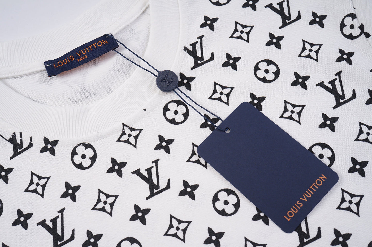 Camiseta con estampado de letras degradado