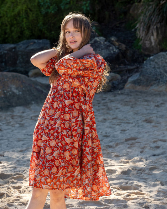 Robe courte Neera en Laal Soma