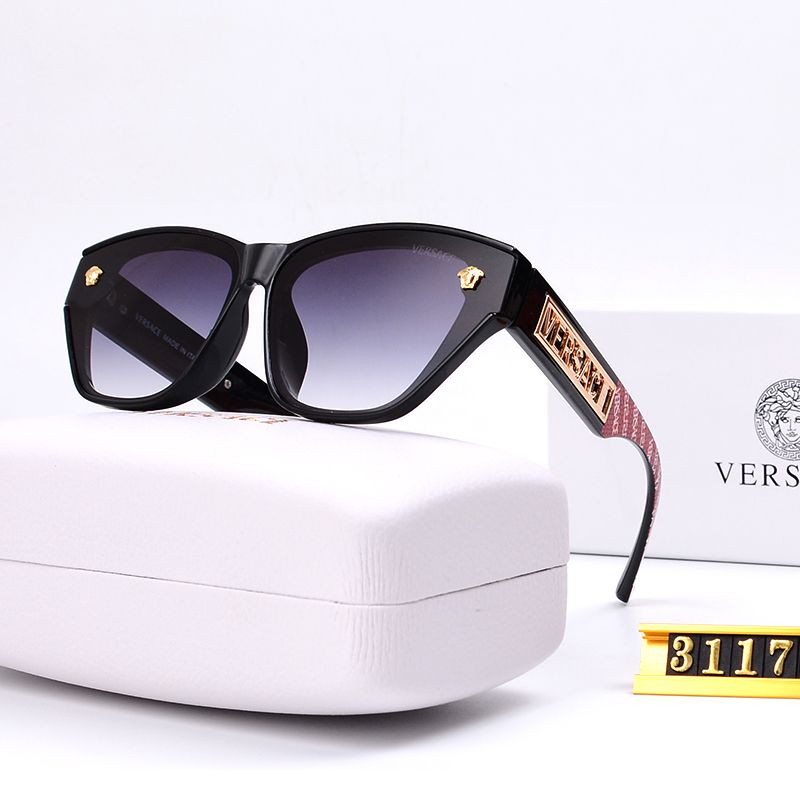 Gafas de sol de exterior con montura grabada y diseño de moda