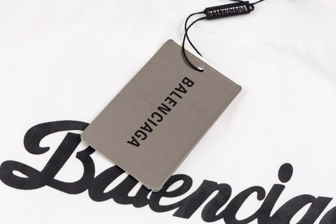 Camiseta clásica con estampado de letras