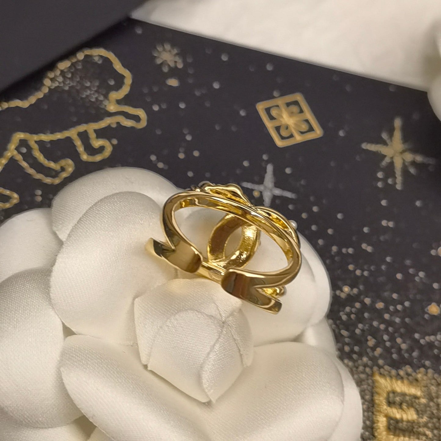 Anillo abierto de perla de moda