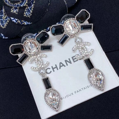Pendientes de lazo con diamantes de imitación elegantes