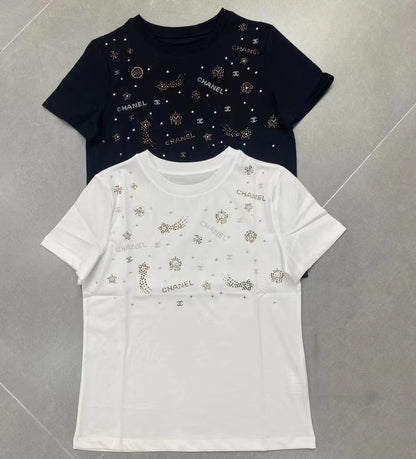 Camisetas con mangas de pedrería
