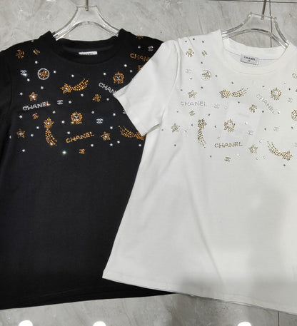 Camisetas con mangas de pedrería
