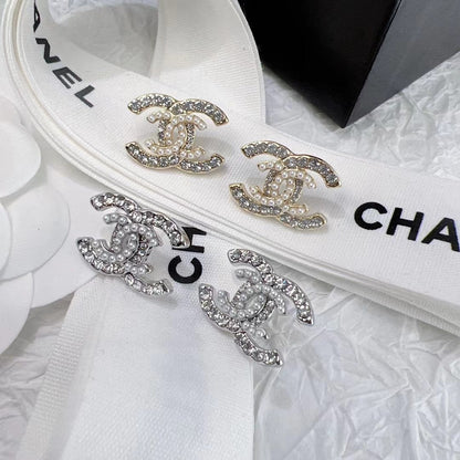 Pendientes de doble capa de perlas y cristales a la moda
