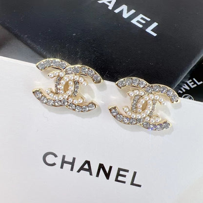 Pendientes de doble capa de perlas y cristales a la moda