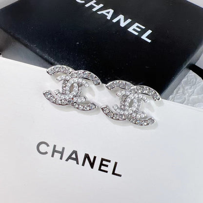 Pendientes de doble capa de perlas y cristales a la moda