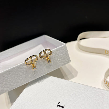 Boucles d'oreilles tendance en strass brillants