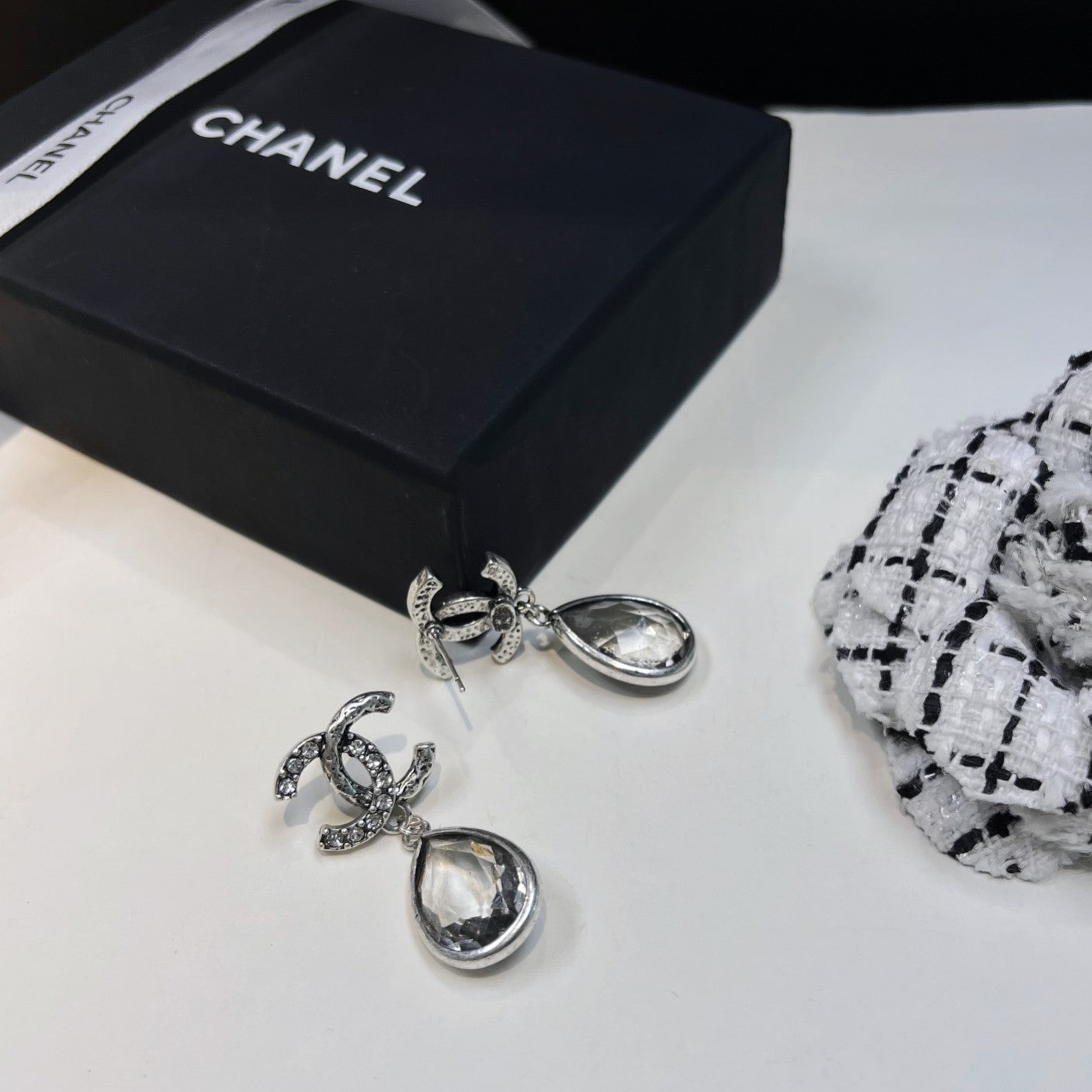 Pendientes de cristal con colgante de temperamento