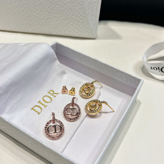 Boucles d'oreilles créoles en métal strassées