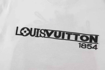 Nouveau t-shirt de broderie à la mode