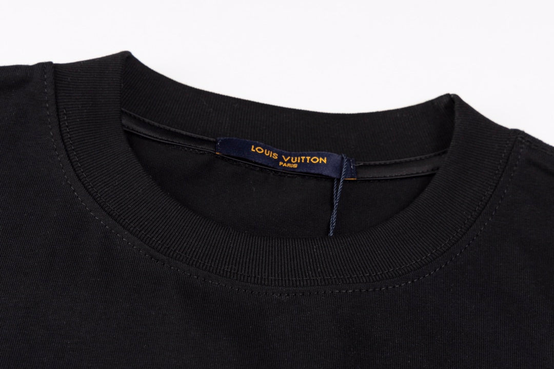 Camiseta clásica con logo estampado