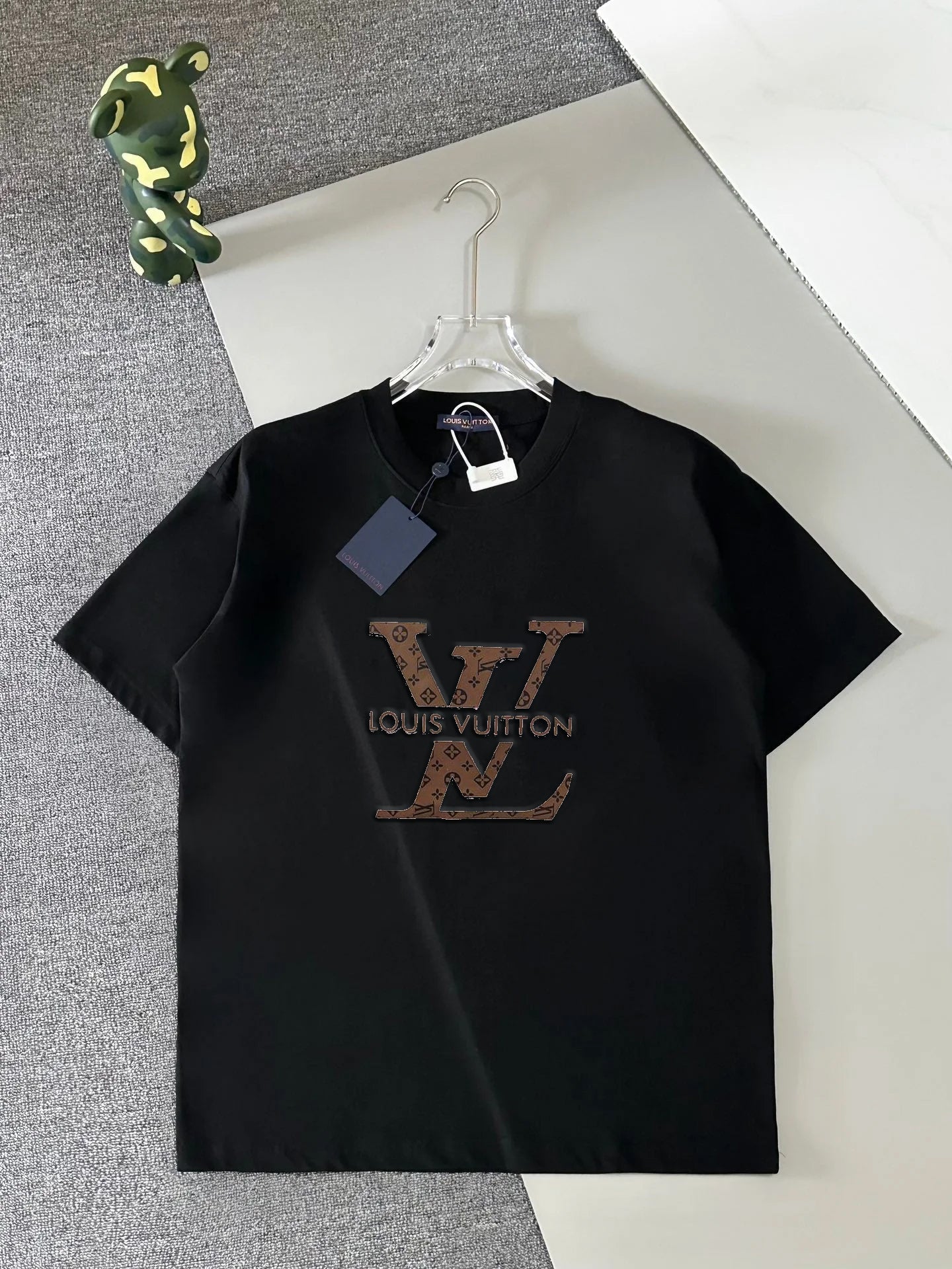 Camiseta con estampado icónico