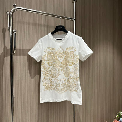 T-shirt graphique papillon autour du monde pour femme