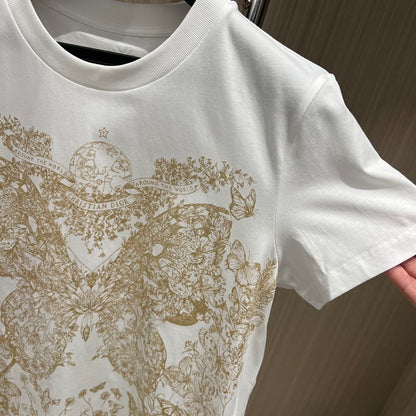 T-shirt graphique papillon autour du monde pour femme