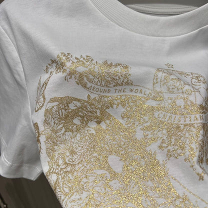 T-shirt graphique papillon autour du monde pour femme