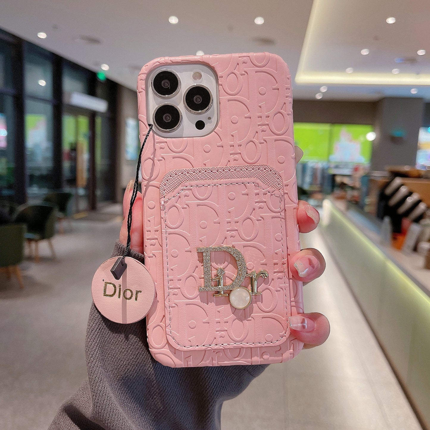 Estuche tarjetero de cuero