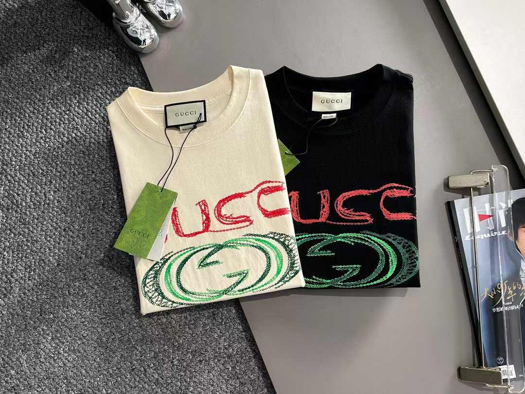 Camiseta clásica estampada
