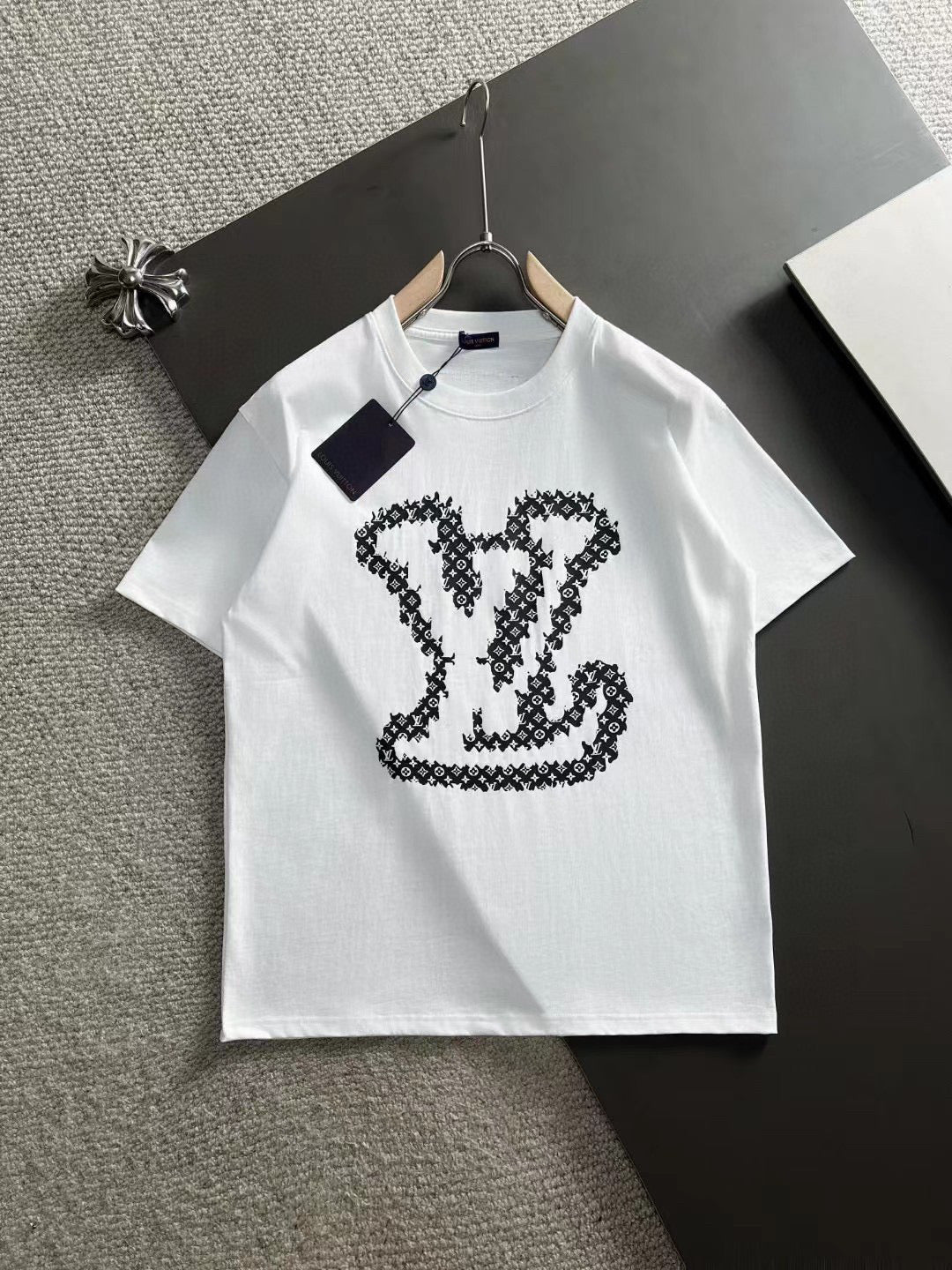 Camiseta clásica con logo estampado