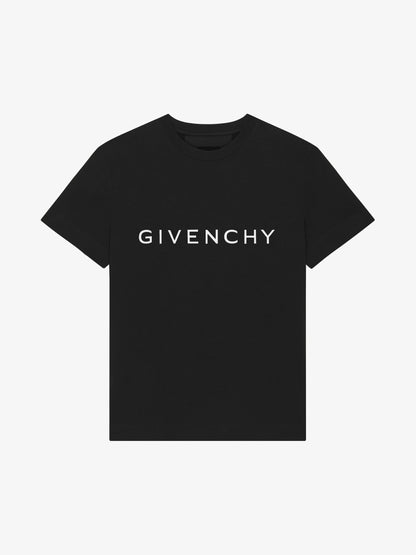 Camiseta arquetípica (preferiblemente de verano)