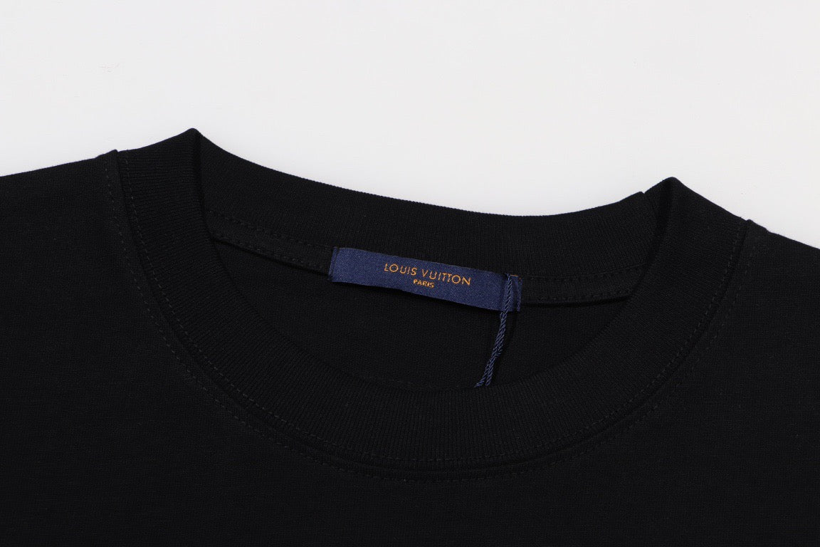 Camiseta clásica con logo estampado