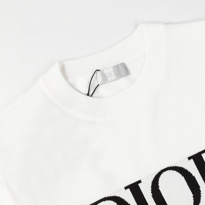 T-shirt à manches courtes en laine jacquard classique 0528