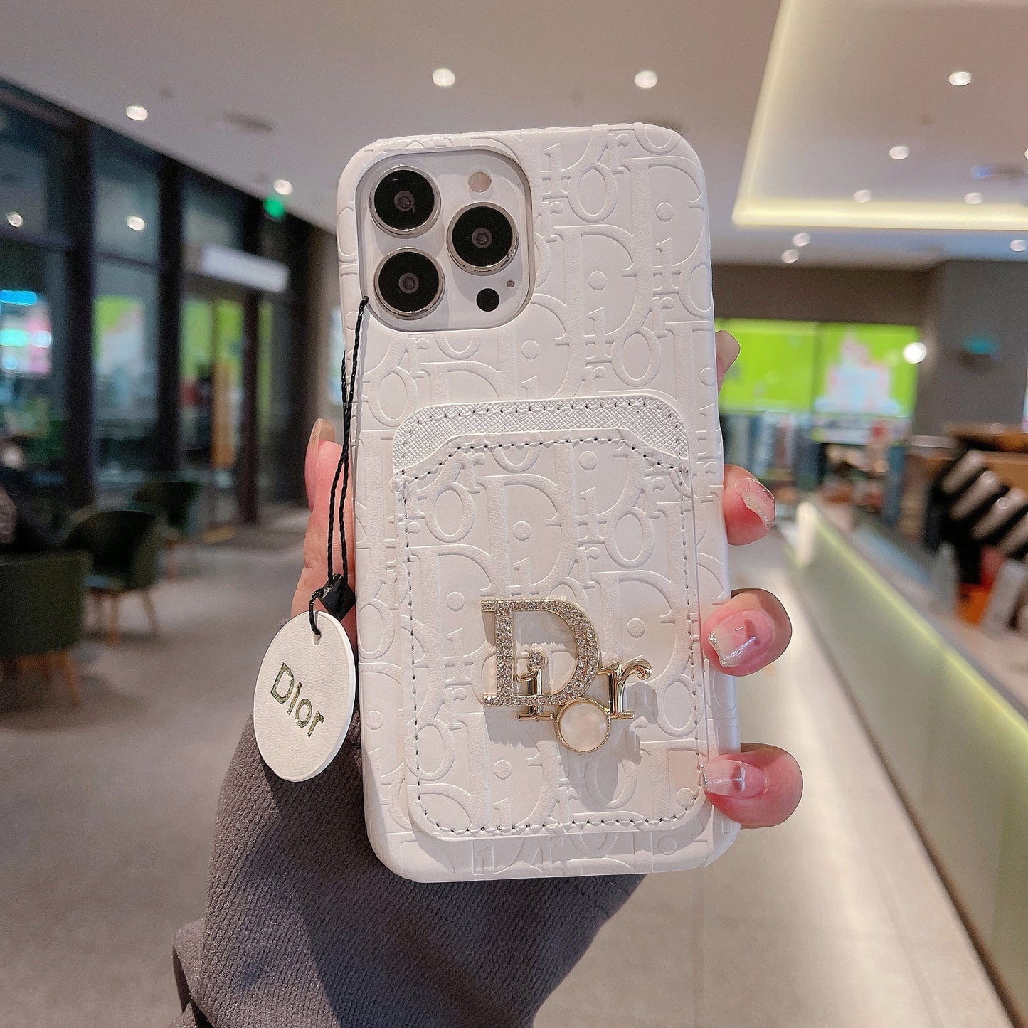 Estuche tarjetero de cuero