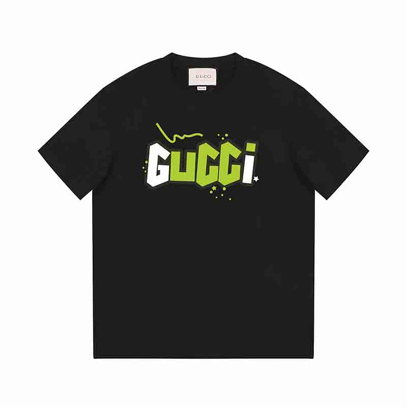 Camiseta estampada verde y blanca