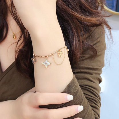 Bracelet pendentif ajouré à la mode