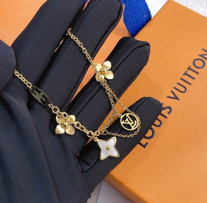 Bracelet pendentif ajouré à la mode
