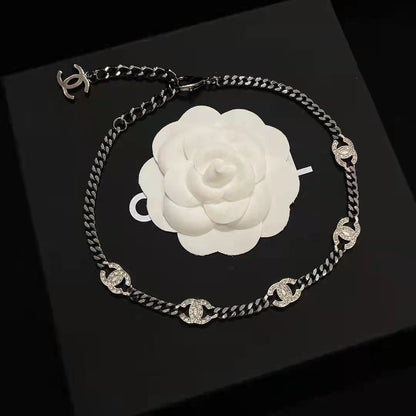 Pulsera y Collar con Logotipo de Diamante de Moda