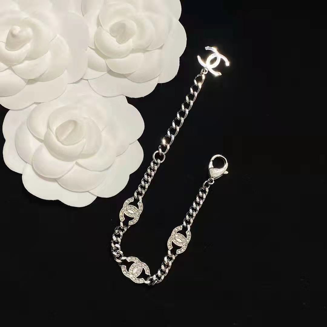 Pulsera y Collar con Logotipo de Diamante de Moda