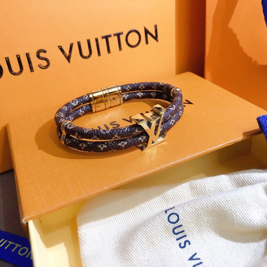 DIVERS BRACELETS DE CHARMES À Cadenas