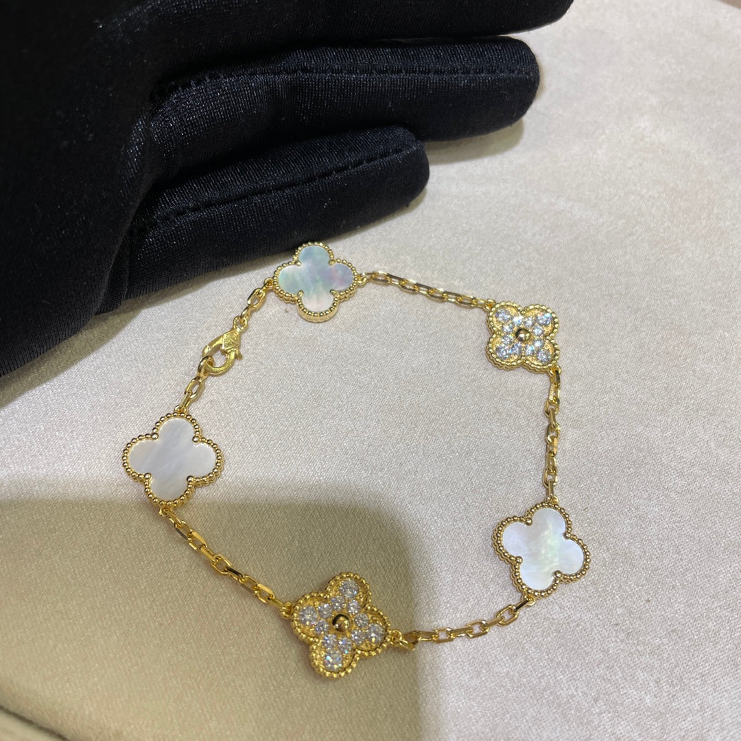 Pulsera de trébol de concha de lujo