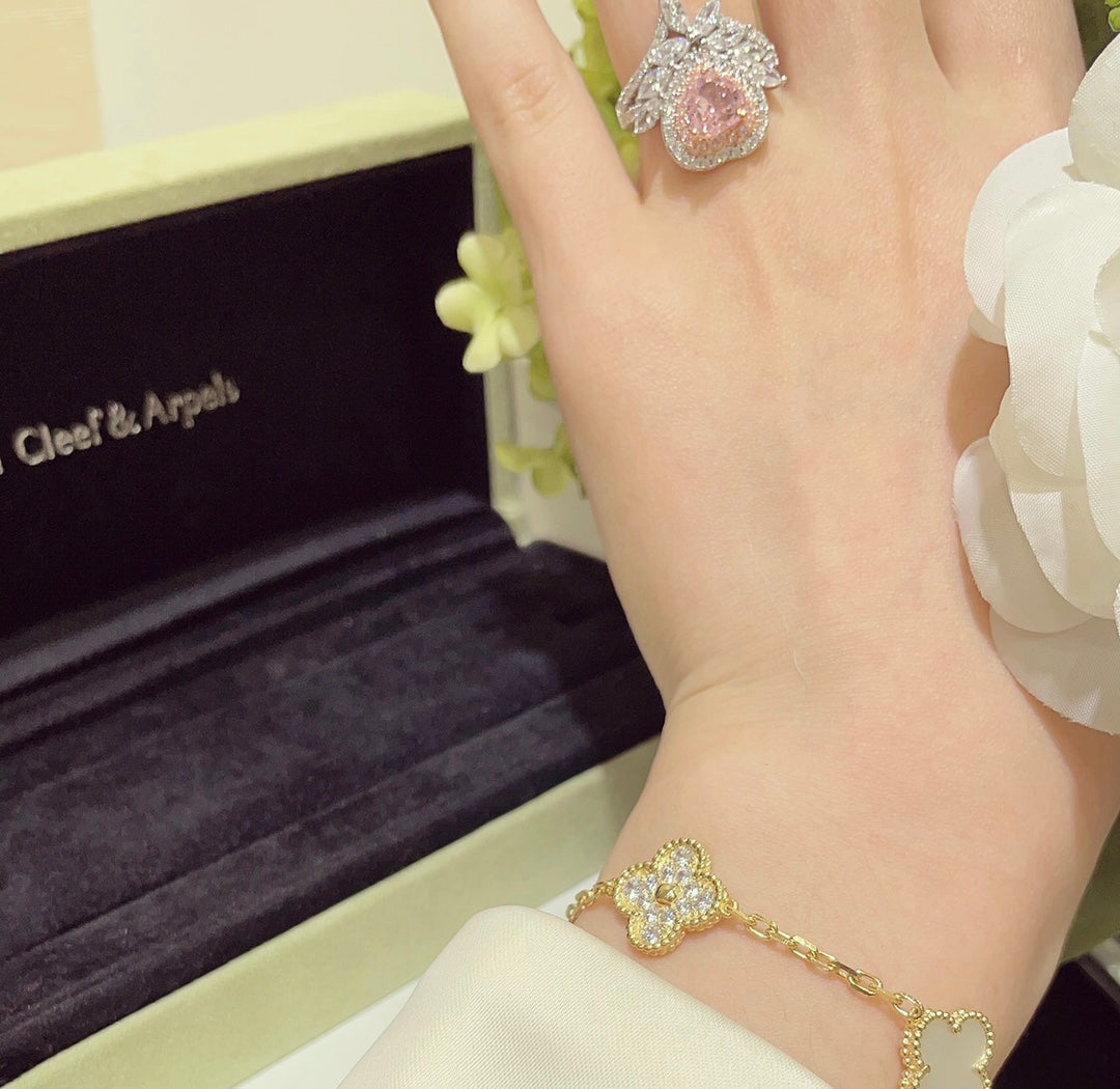 Pulsera de trébol de concha de lujo