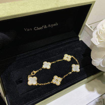Pulsera de trébol de concha de lujo