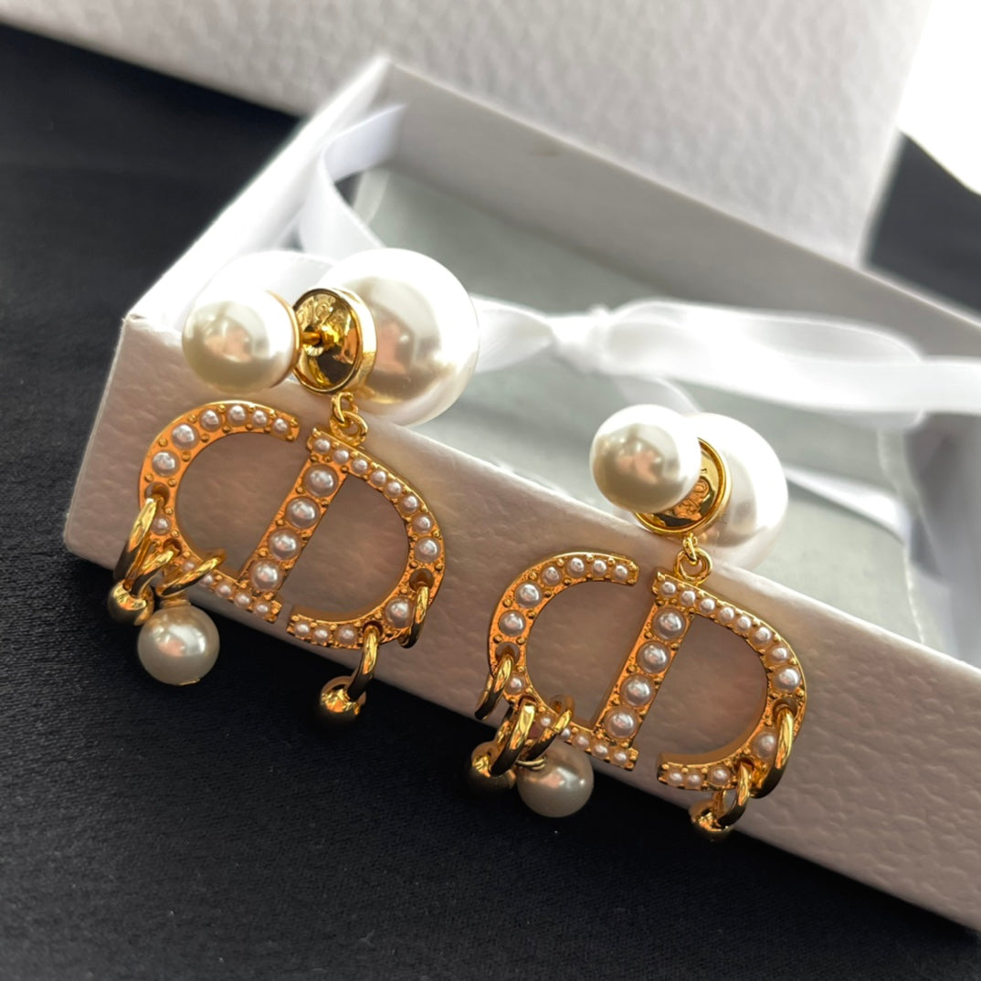 Pendientes de gota de CD de metal y perlas