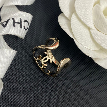 Bague ouverte en cuir plaqué or