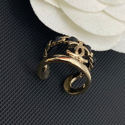 Bague ouverte en cuir plaqué or