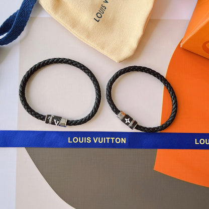 Bracelet classique en cuir noir