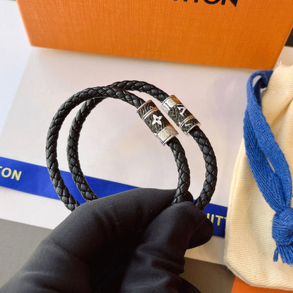 Bracelet classique en cuir noir