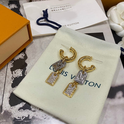 Pendientes Colgantes con Ficha Vintage de Moda