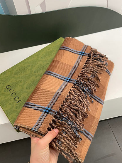 Bufanda de doble cara con borlas y estampado de cuadros escoceses