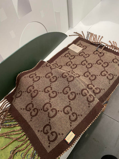 Bufanda de doble cara con borlas y estampado de cuadros escoceses