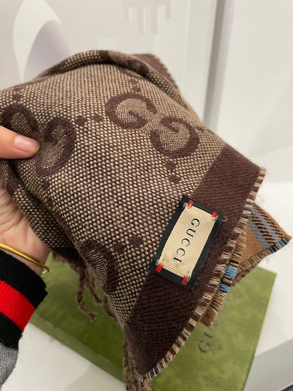 Bufanda de doble cara con borlas y estampado de cuadros escoceses